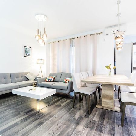 Luxury Baneasa Apartment บูคาเรสต์ ภายนอก รูปภาพ