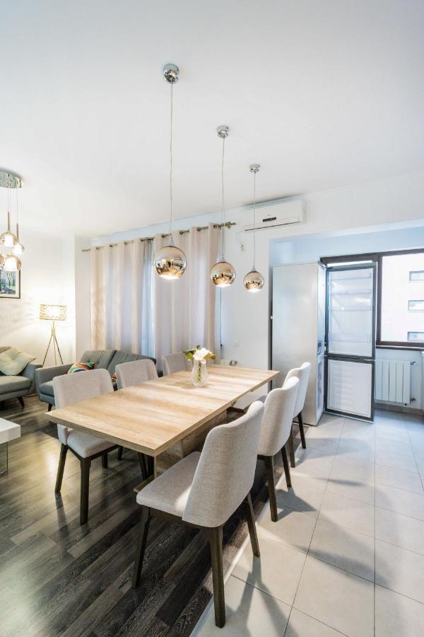 Luxury Baneasa Apartment บูคาเรสต์ ภายนอก รูปภาพ