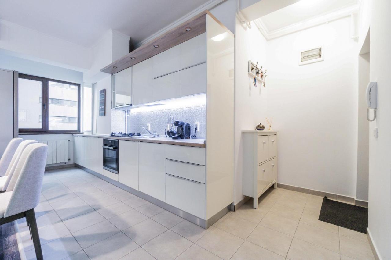 Luxury Baneasa Apartment บูคาเรสต์ ภายนอก รูปภาพ